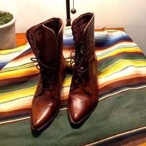Guess Vintage Spanish made Western / Victorian Booties Circa 1980s Size 8 1/2 M